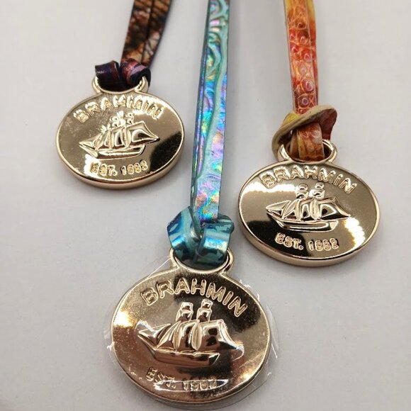 Set of 3 Brahmin Medallions Croc Embossed Leather Hang Tag FOB - Picture 3 of 3